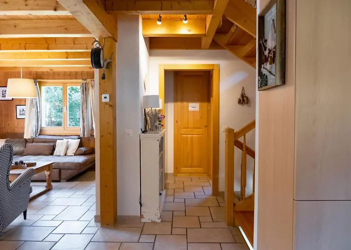 Miranda By Interhome شامبيه